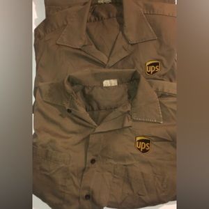 United Parcel Service Short Sleeve Button Down shirts (Large )- Lot of 2